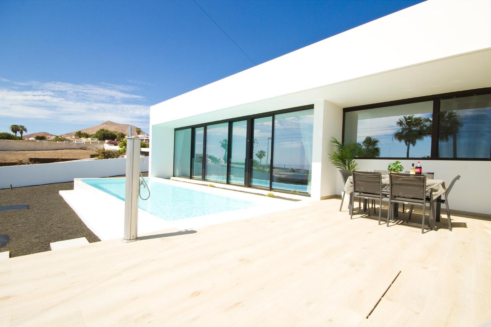 Villa Mendoza - By Az Rentals Guime Exterior photo